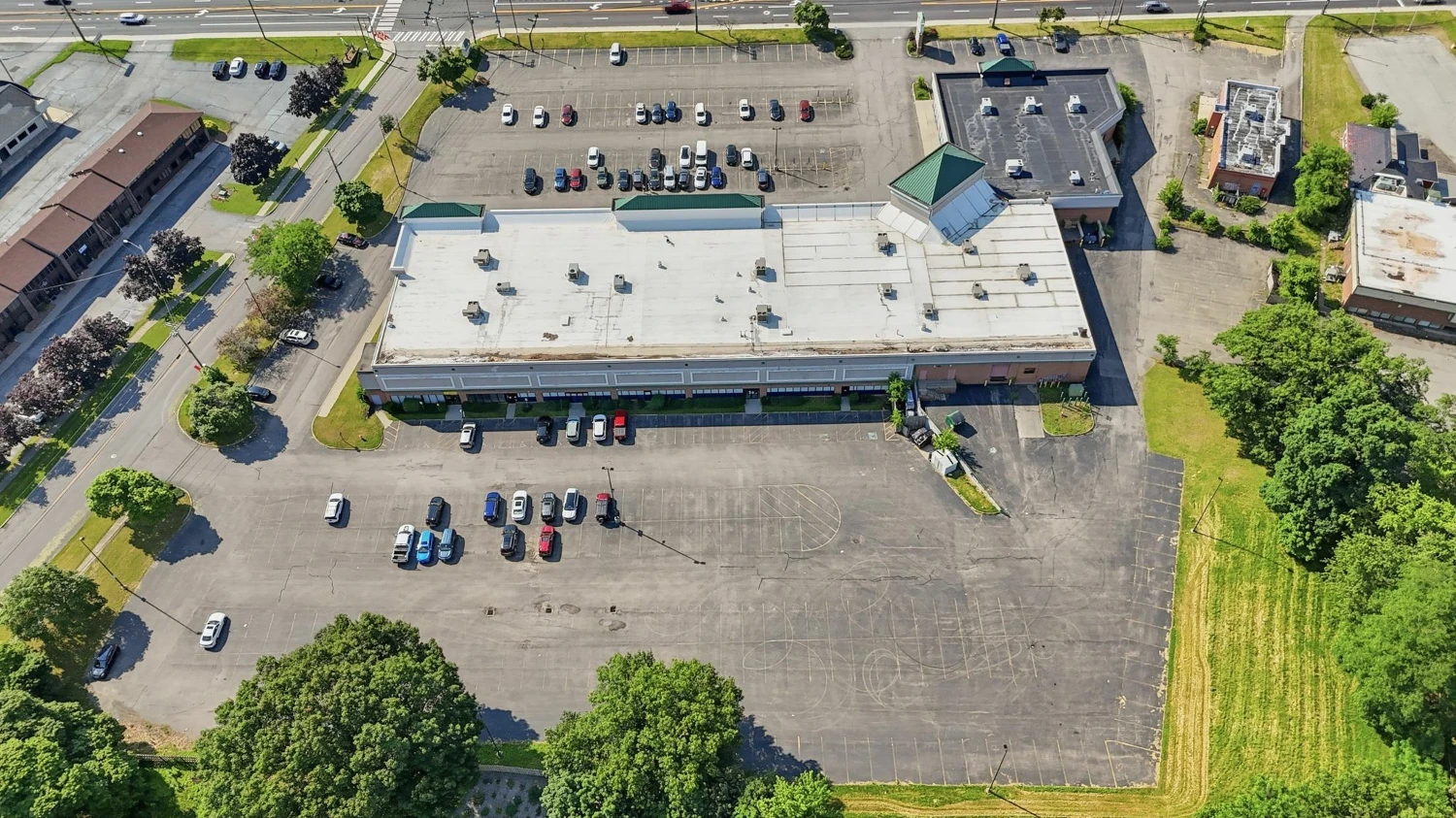 PLANET FITNESS PLAZA