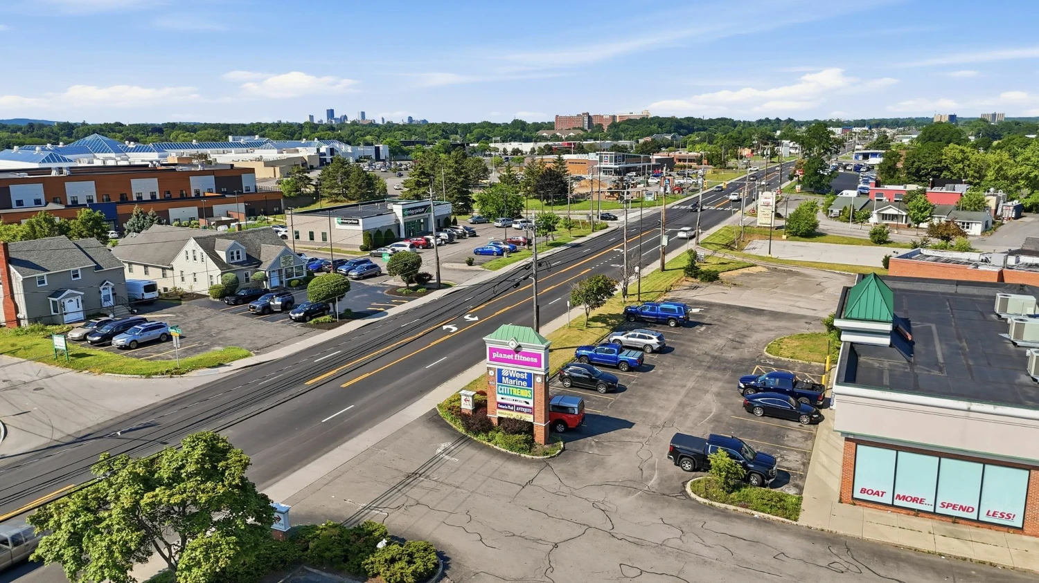 PLANET FITNESS PLAZA