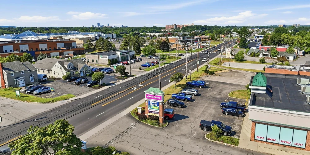 PLANET FITNESS PLAZA
