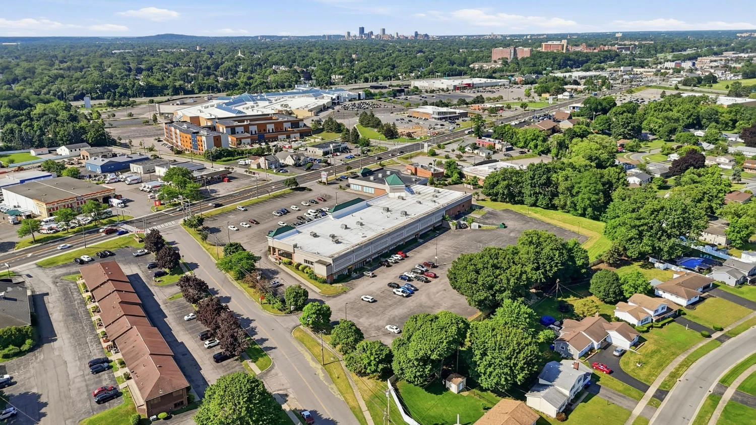 PLANET FITNESS PLAZA