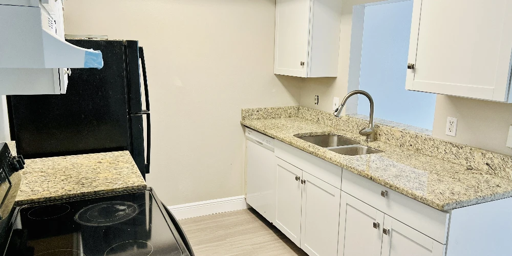  THE WILDWOOD APARTMENTS IN DOWNTOWN CLEARWATER (18-UNITS) FOR SALE!
