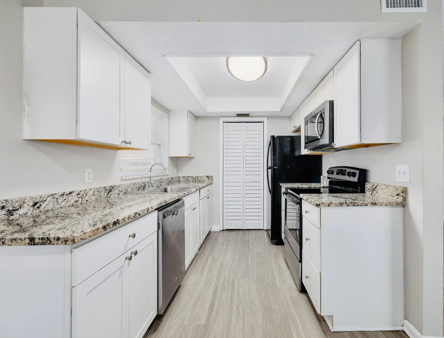  THE WILDWOOD APARTMENTS IN DOWNTOWN CLEARWATER (18-UNITS) FOR SALE!