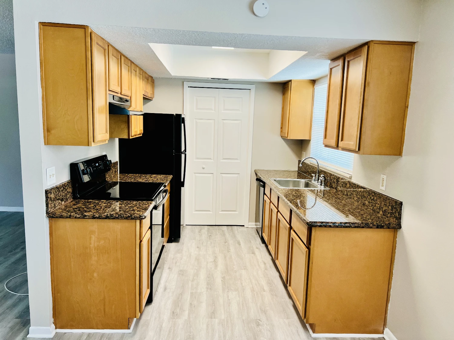  THE WILDWOOD APARTMENTS IN DOWNTOWN CLEARWATER (18-UNITS) FOR SALE!