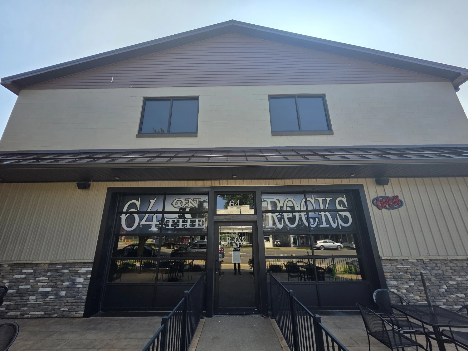 64 W Main St | Leased Restaurant & Bar Investment