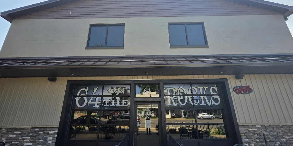 64 W Main St | Leased Restaurant & Bar Investment