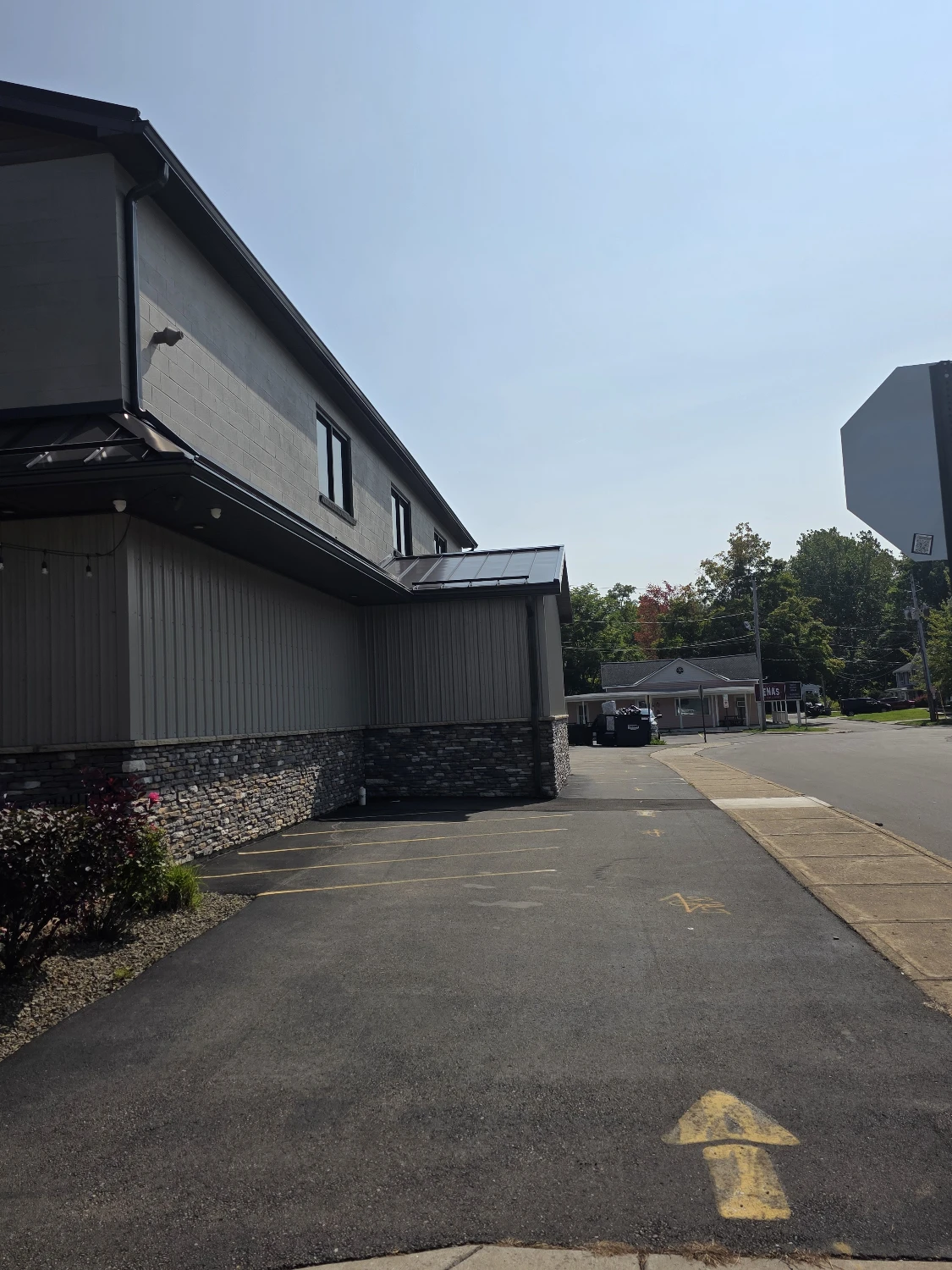 64 W Main St | Leased Restaurant & Bar Investment