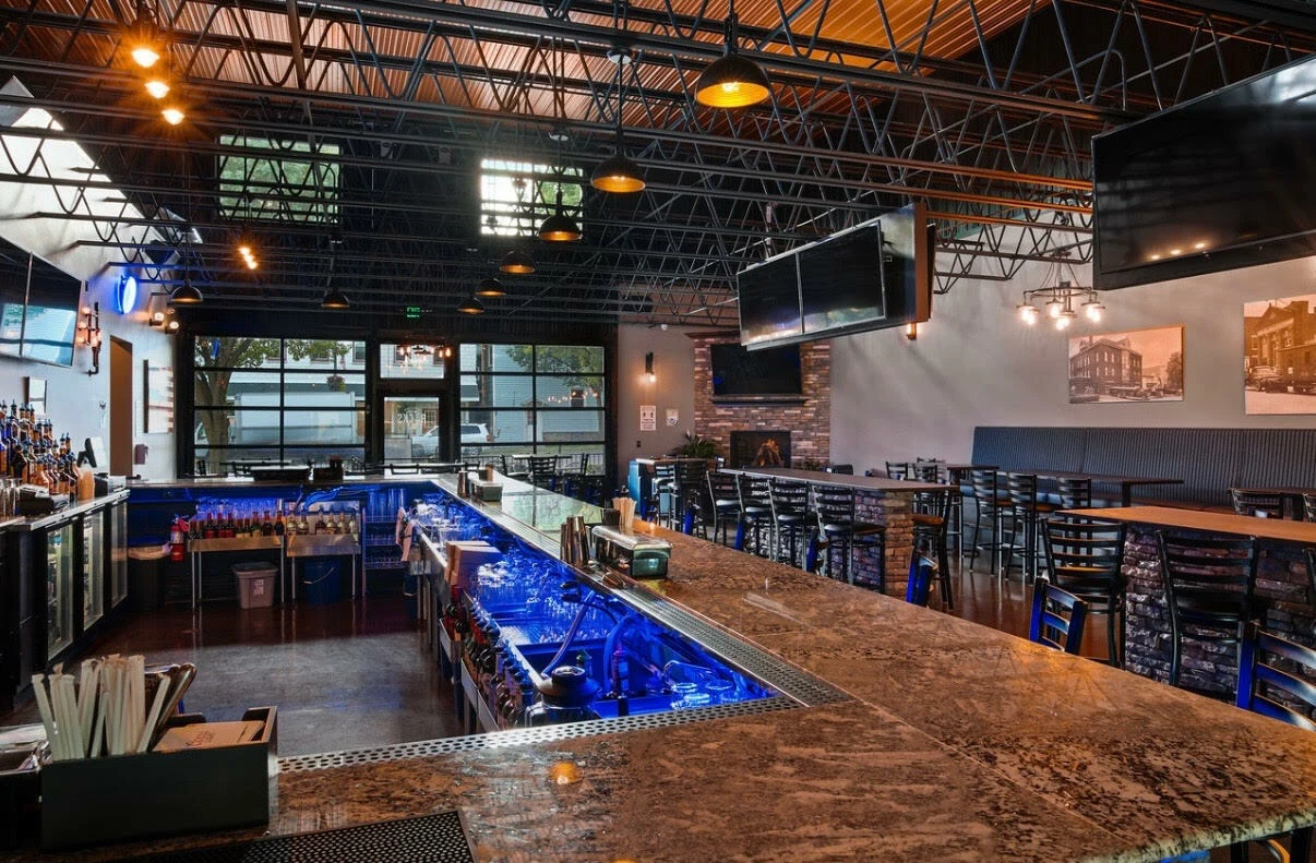 64 W Main St | Leased Restaurant & Bar Investment