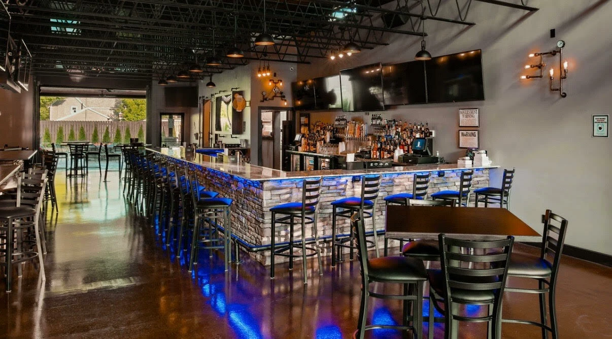 64 W Main St | Leased Restaurant & Bar Investment