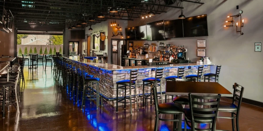 64 W Main St | Leased Restaurant & Bar Investment