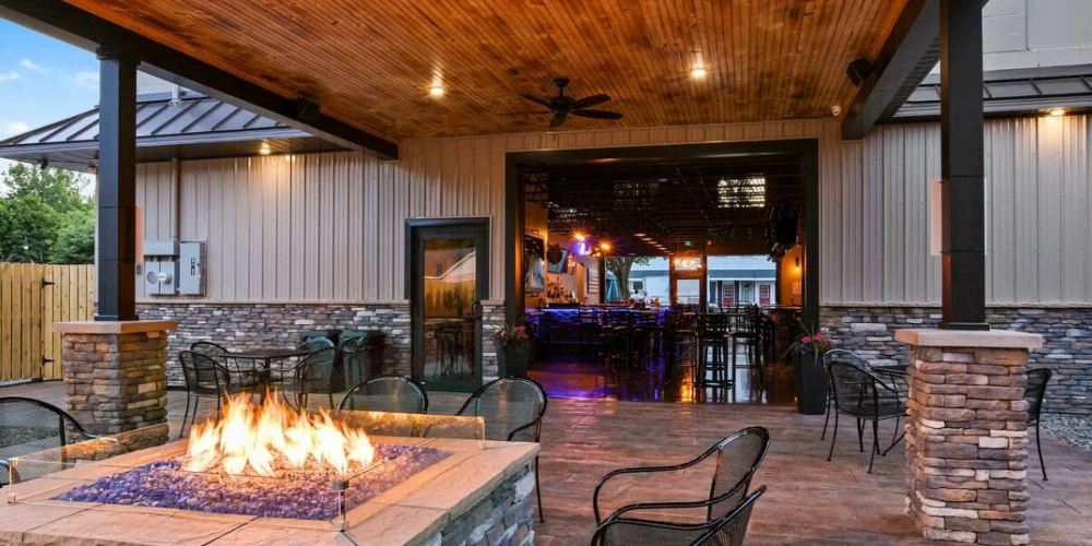 64 W Main St | Leased Restaurant & Bar Investment