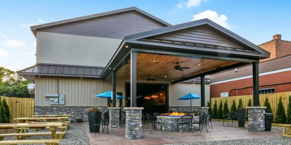 64 W Main St | Leased Restaurant & Bar Investment