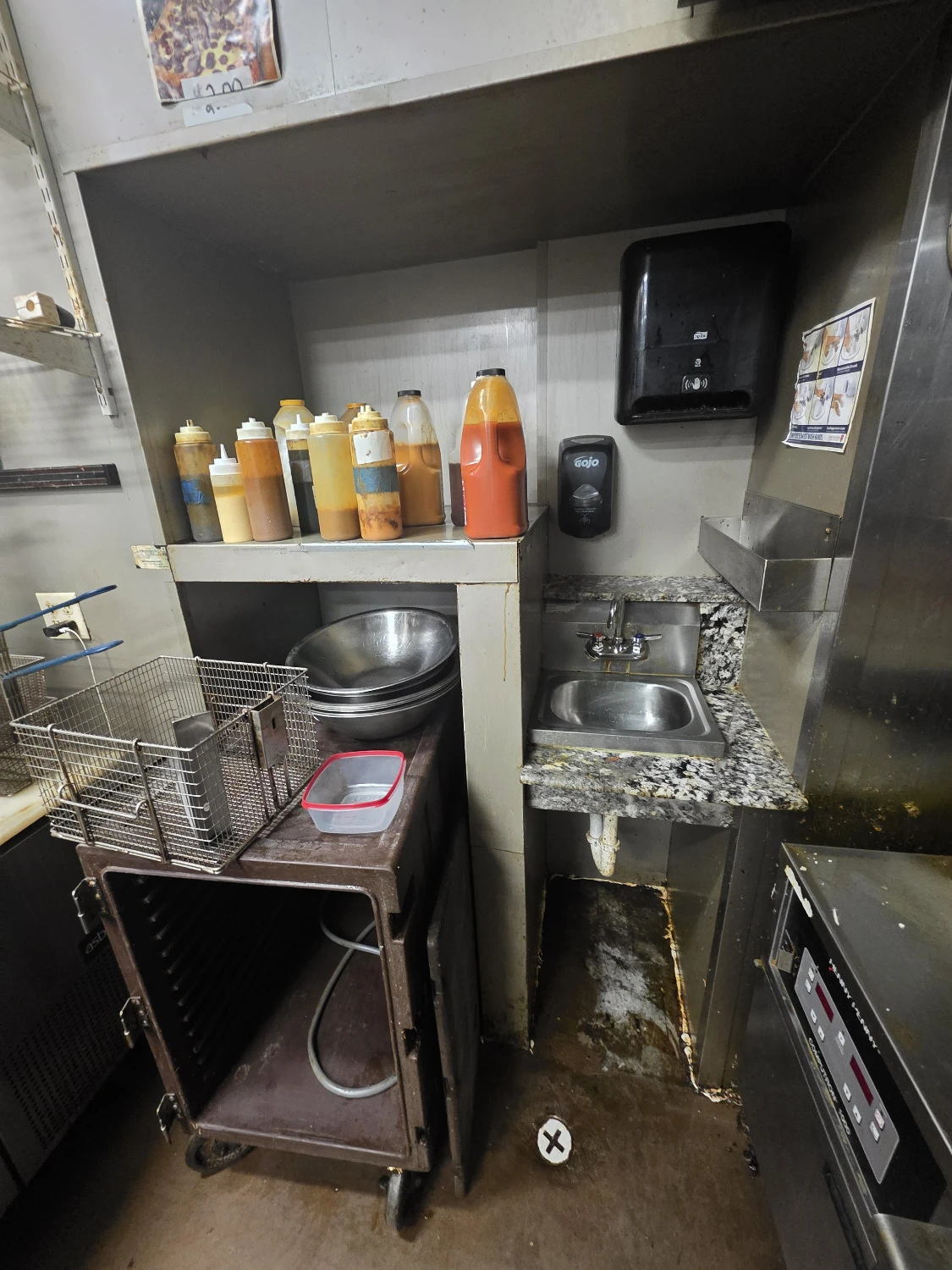 64 W Main St | Leased Restaurant & Bar Investment