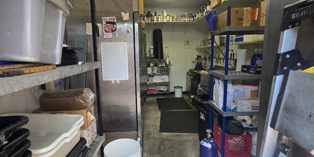 64 W Main St | Leased Restaurant & Bar Investment