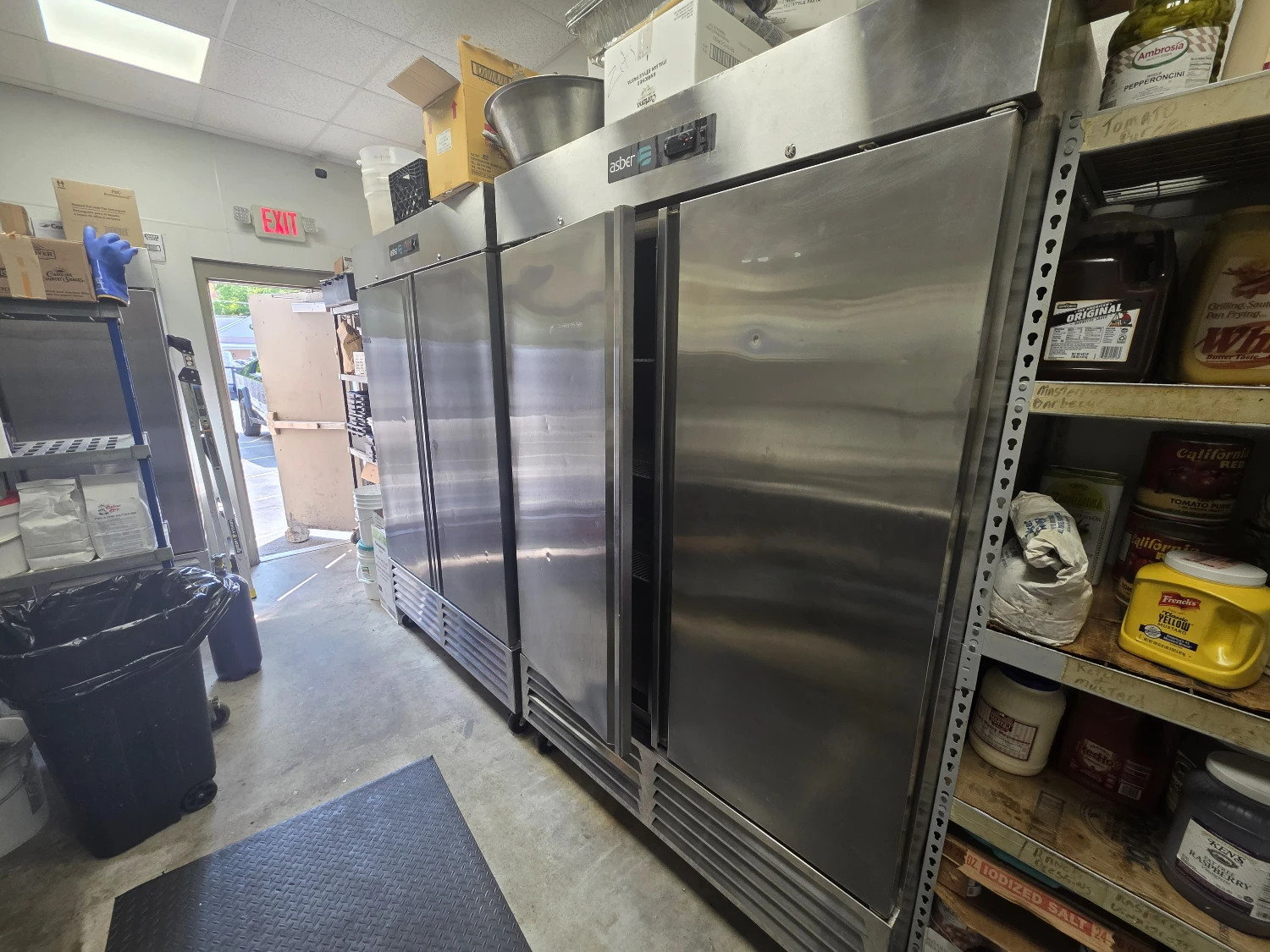 64 W Main St | Leased Restaurant & Bar Investment