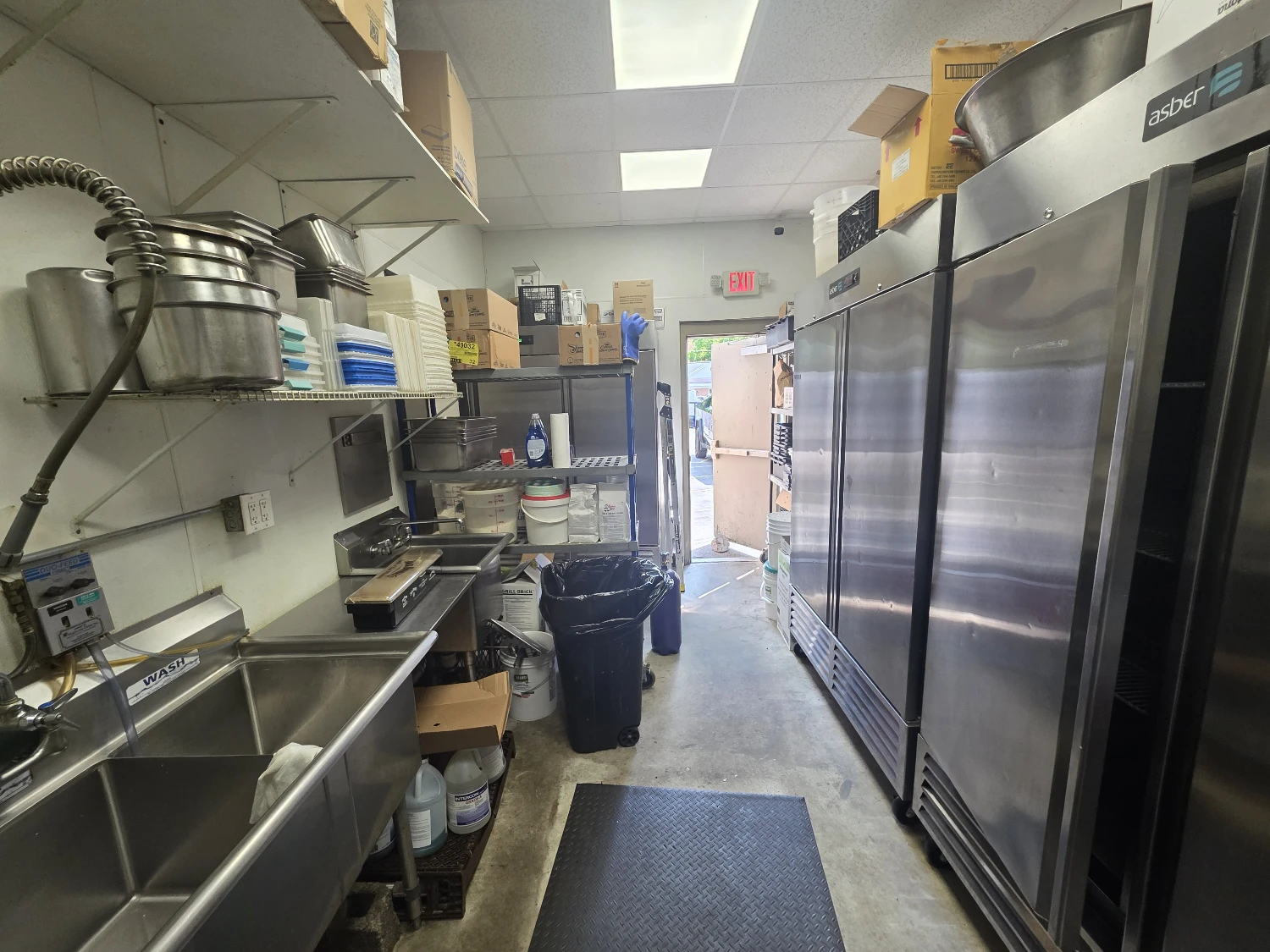 64 W Main St | Leased Restaurant & Bar Investment