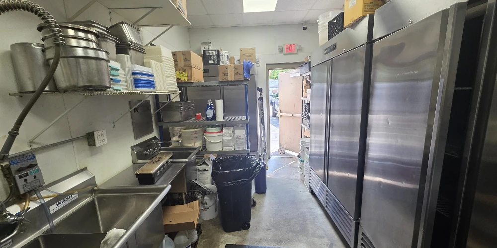 64 W Main St | Leased Restaurant & Bar Investment