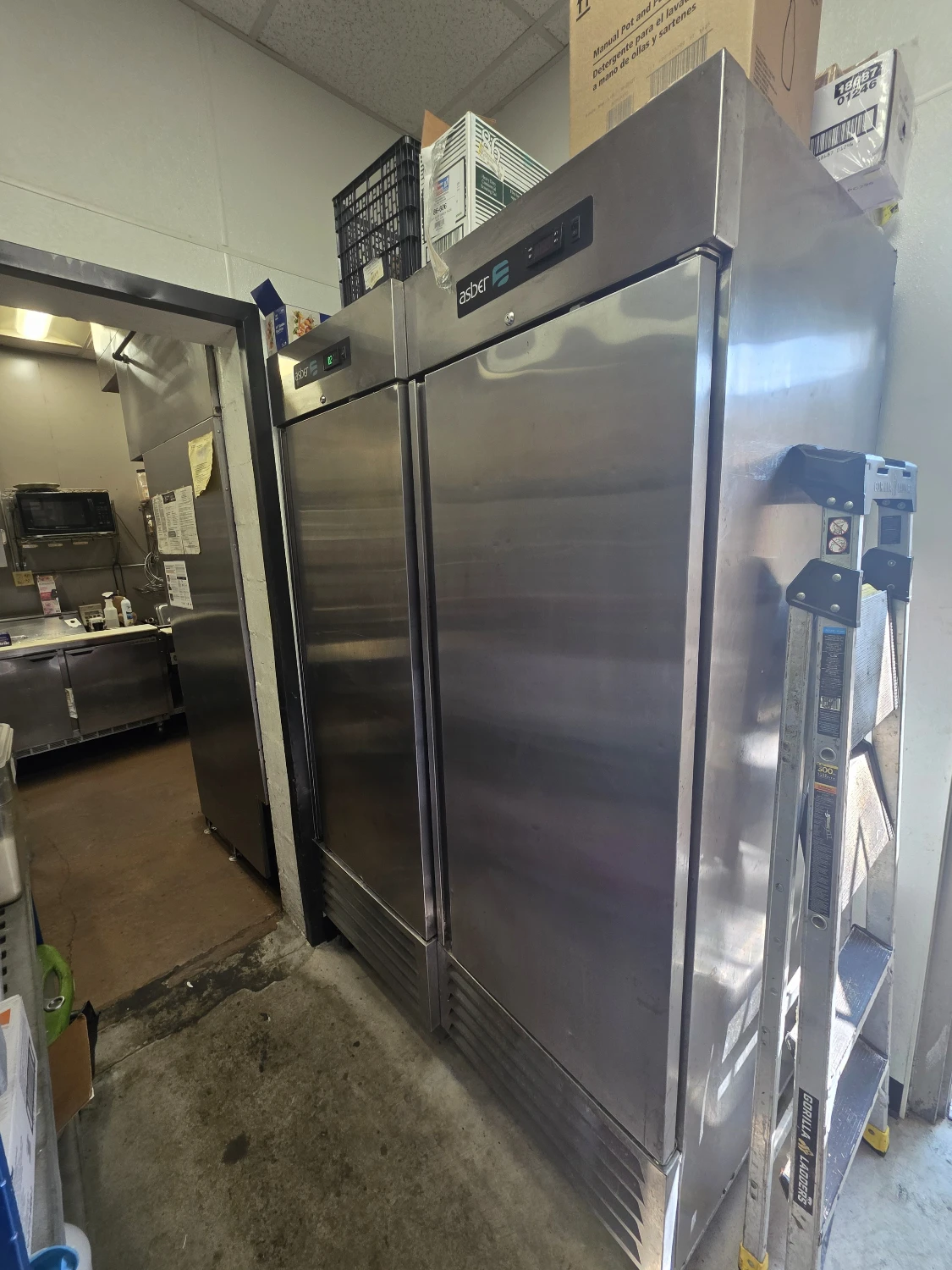 64 W Main St | Leased Restaurant & Bar Investment