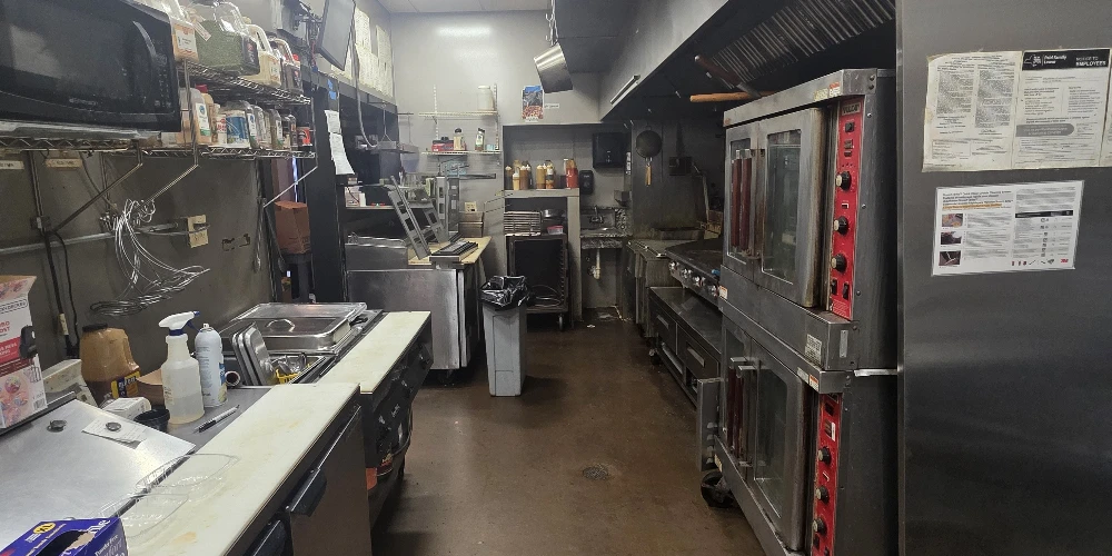 64 W Main St | Leased Restaurant & Bar Investment