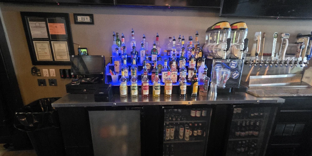 64 W Main St | Leased Restaurant & Bar Investment