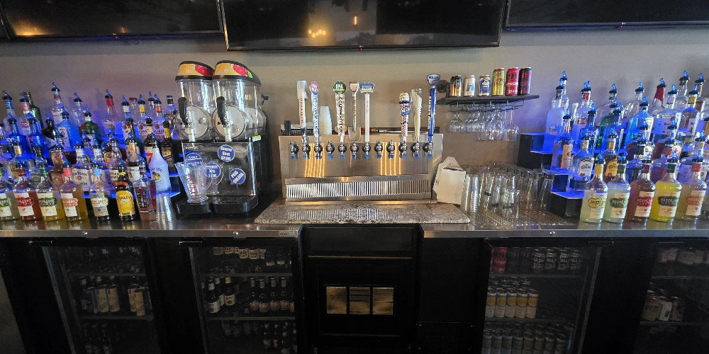 64 W Main St | Leased Restaurant & Bar Investment