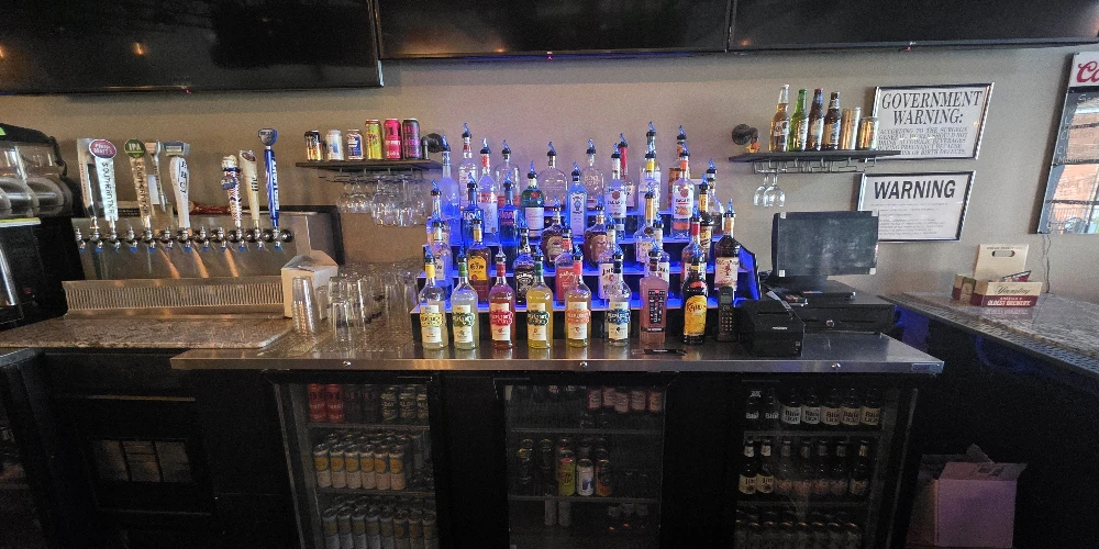 64 W Main St | Leased Restaurant & Bar Investment