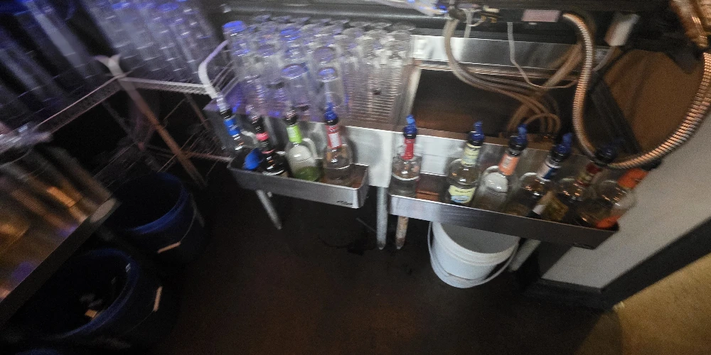 64 W Main St | Leased Restaurant & Bar Investment
