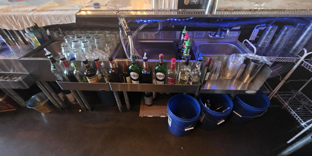 64 W Main St | Leased Restaurant & Bar Investment