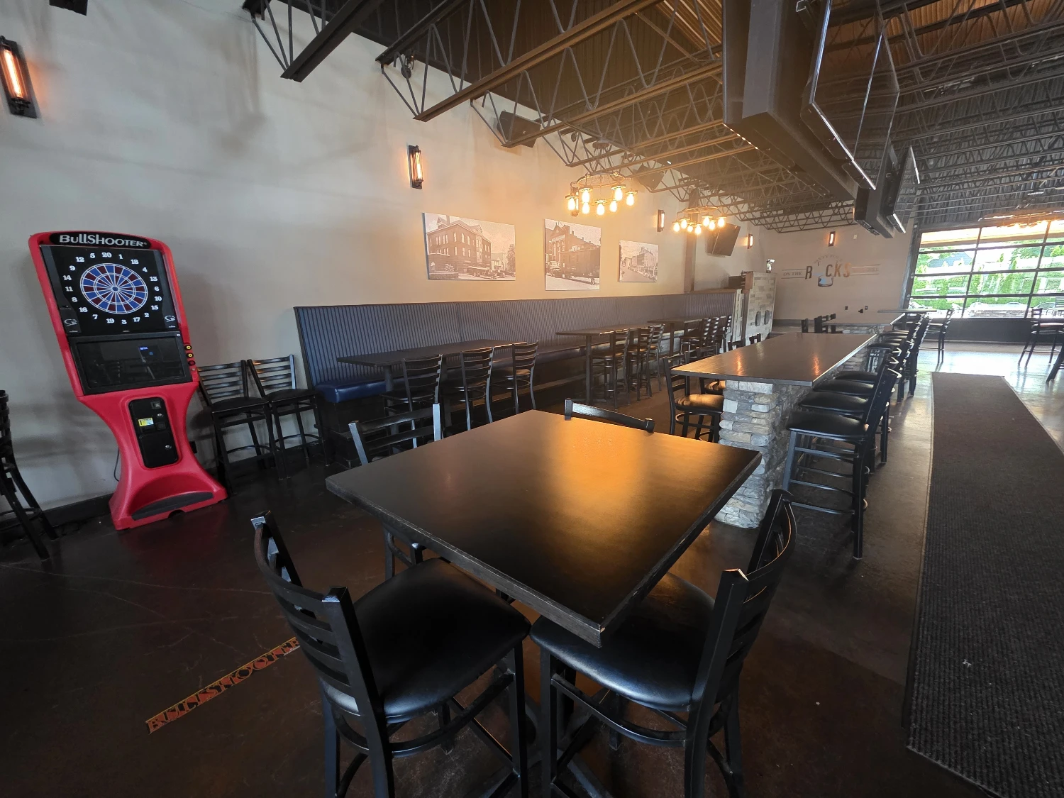 64 W Main St | Leased Restaurant & Bar Investment