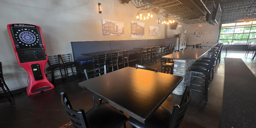64 W Main St | Leased Restaurant & Bar Investment