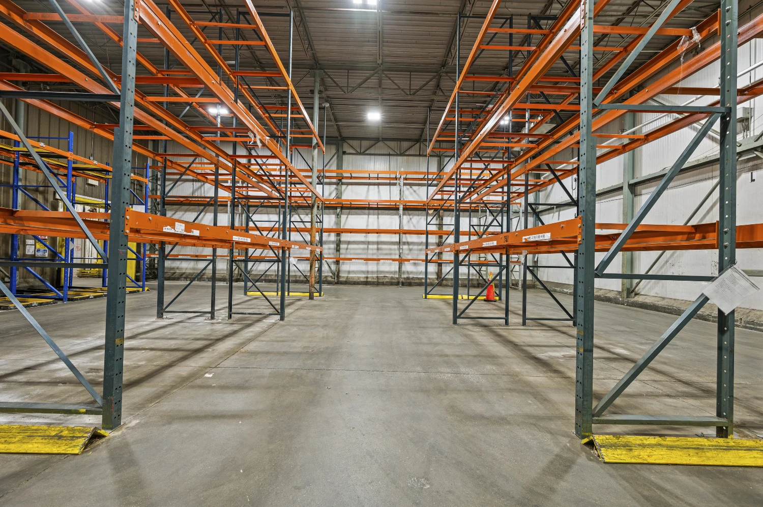 SALE LEASEBACK - 23,598sf Food Distribution Facility