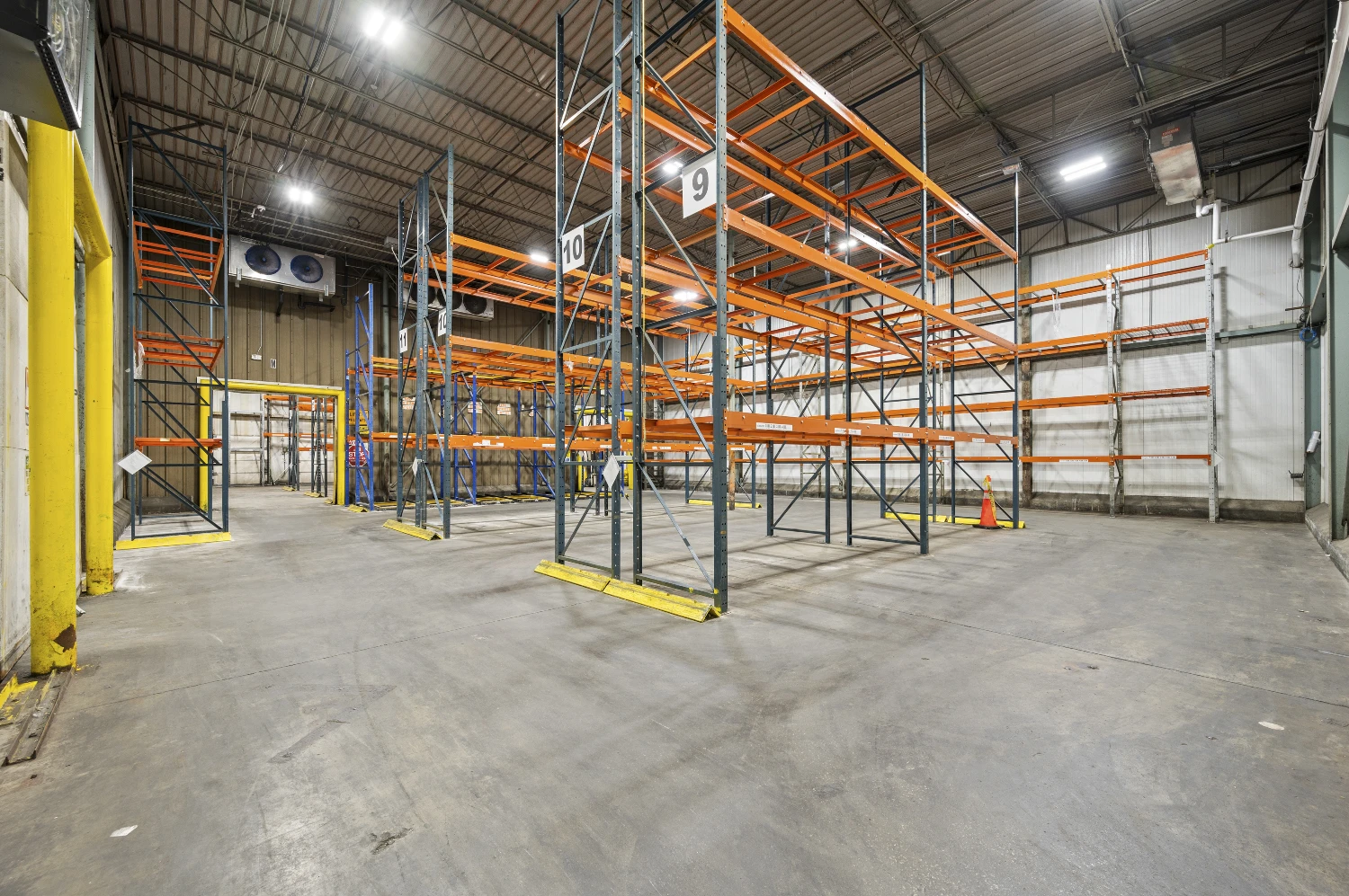 SALE LEASEBACK - 23,598sf Food Distribution Facility