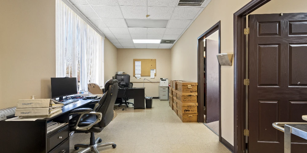 SALE LEASEBACK - 23,598sf Food Distribution Facility