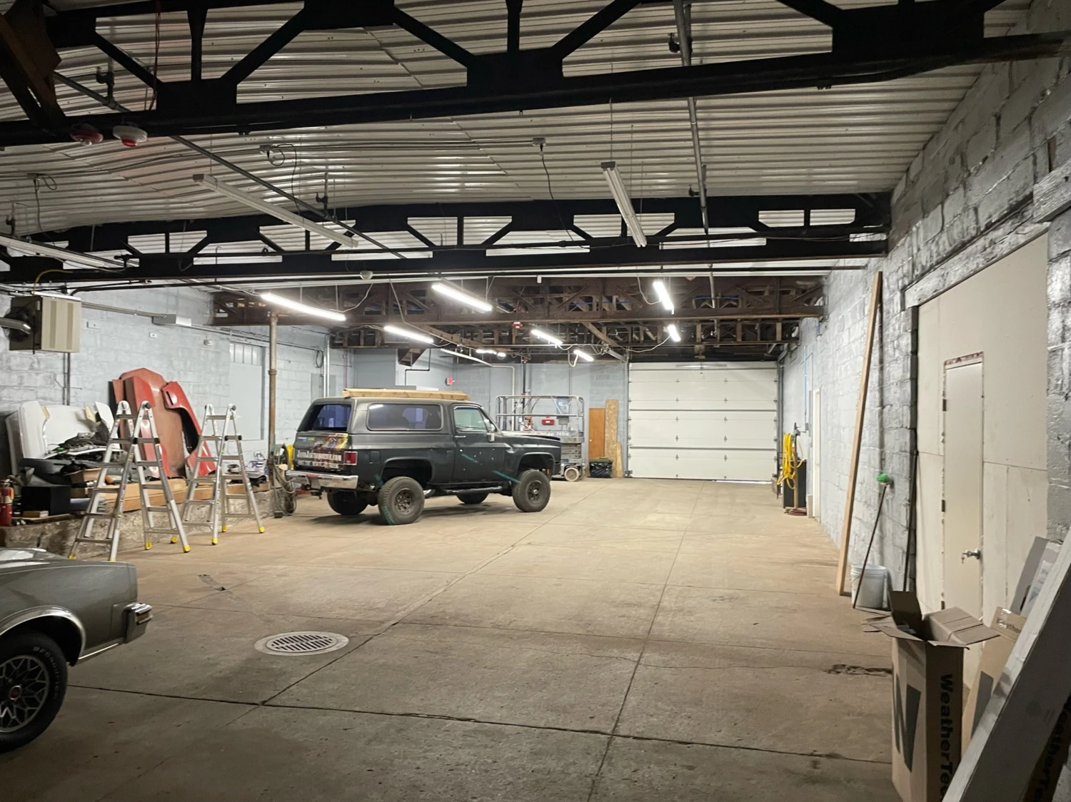 Flex Building For Sale