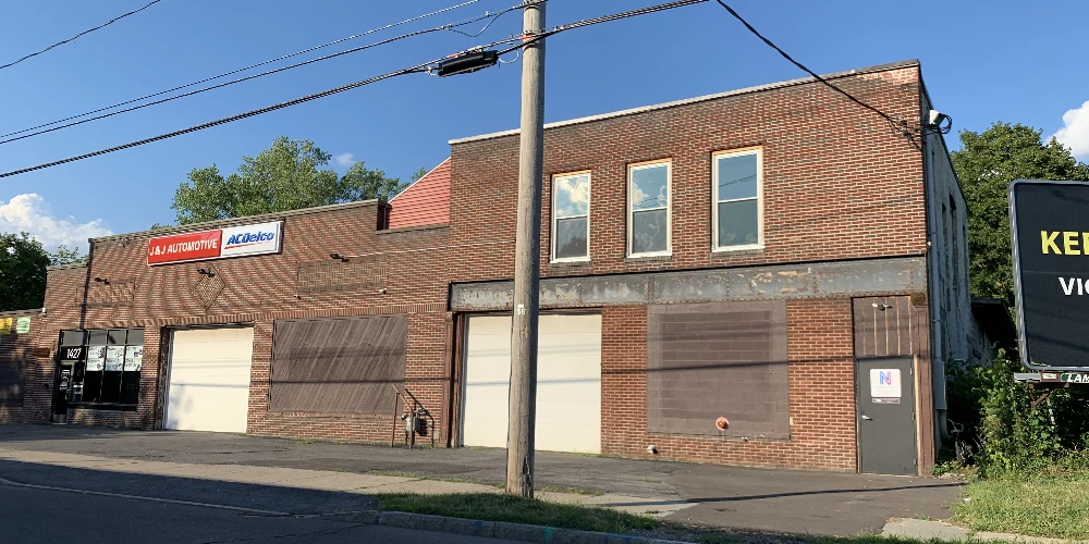 Flex Building For Sale