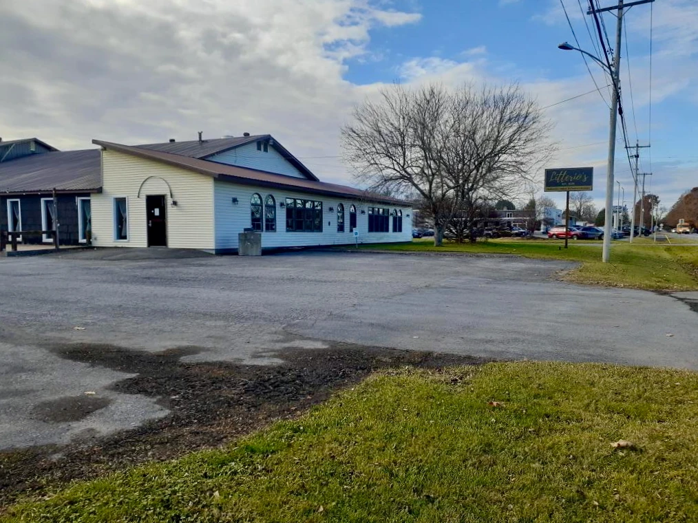 Turn-Key Restaurant, Event Venue & 6-Unit Inn