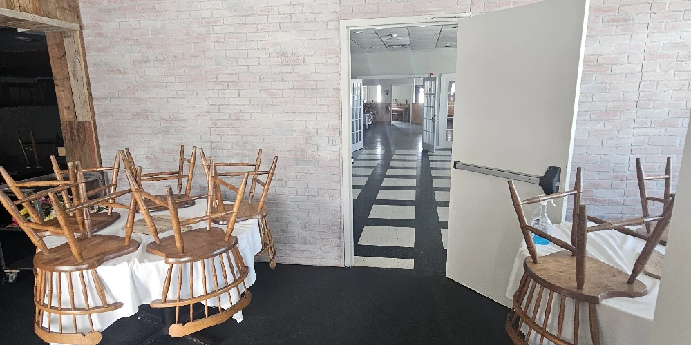 Turn-Key Restaurant, Event Venue & 6-Unit Inn
