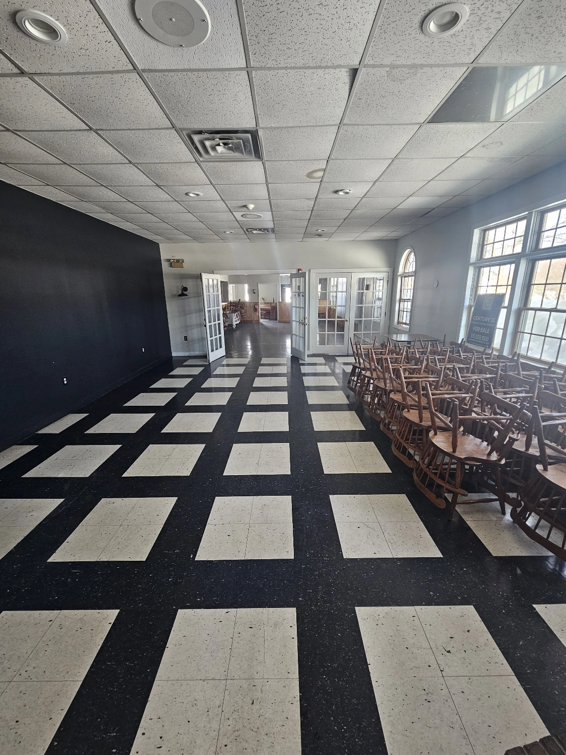 Turn-Key Restaurant, Event Venue & 6-Unit Inn