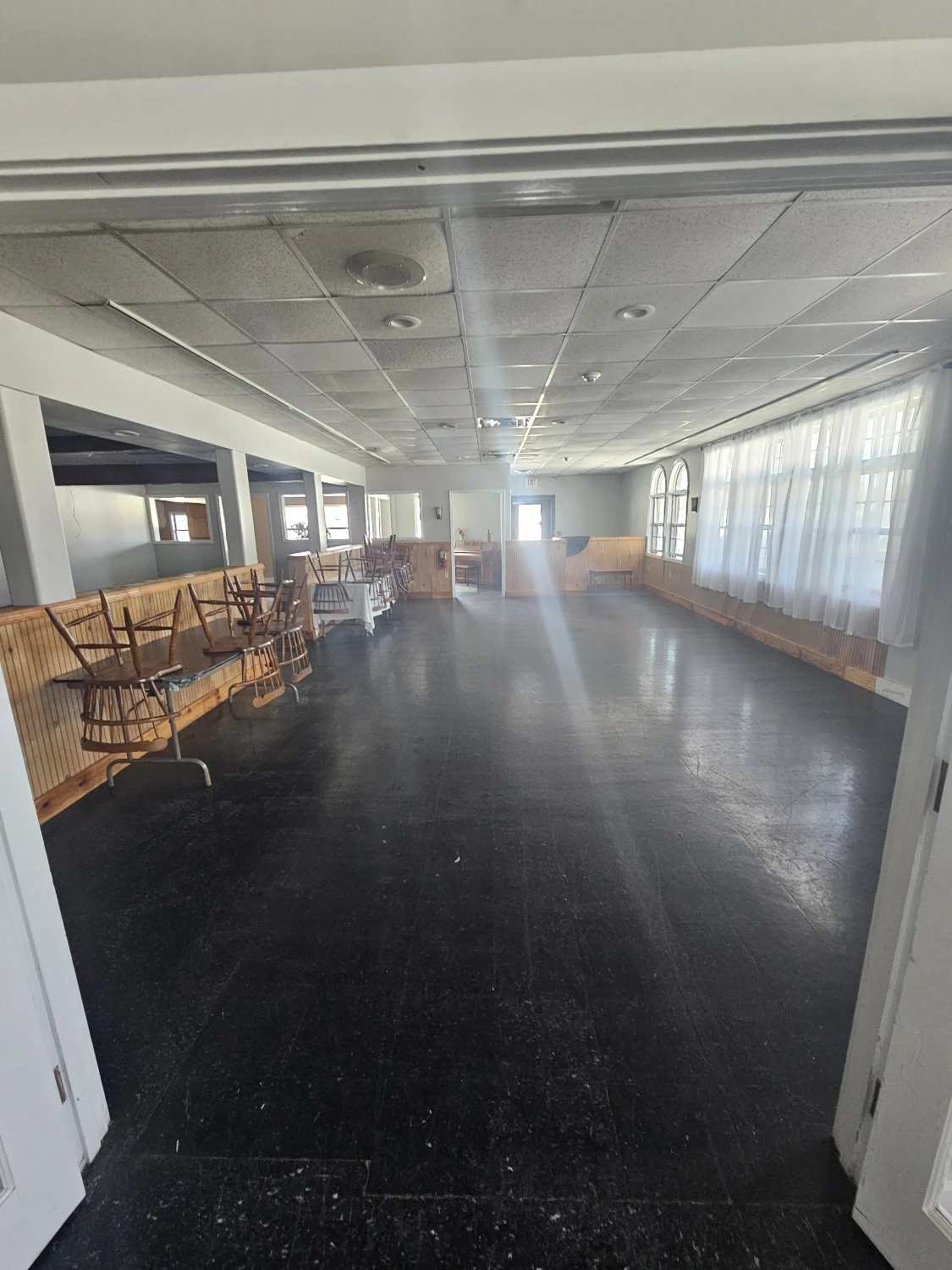 Turn-Key Restaurant, Event Venue & 6-Unit Inn