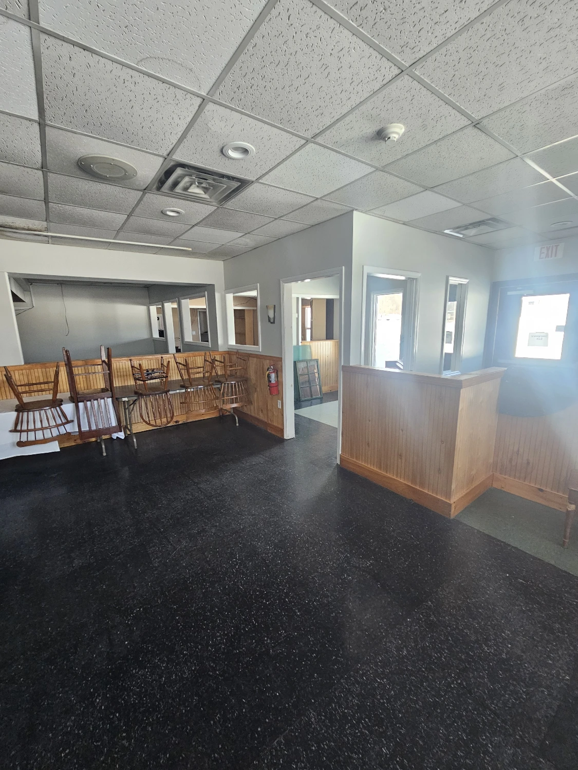 Turn-Key Restaurant, Event Venue & 6-Unit Inn
