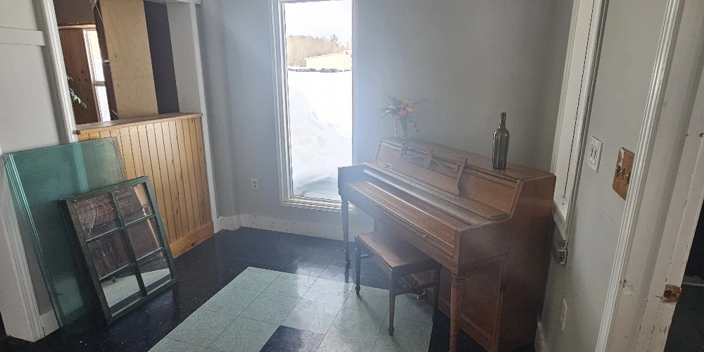 Turn-Key Restaurant, Event Venue & 6-Unit Inn