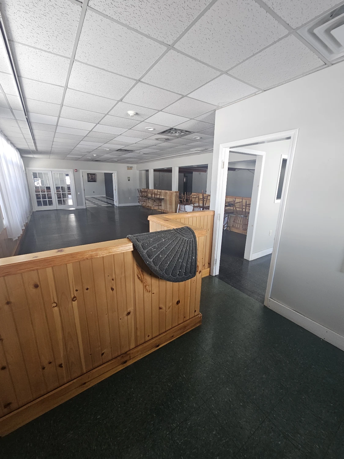 Turn-Key Restaurant, Event Venue & 6-Unit Inn