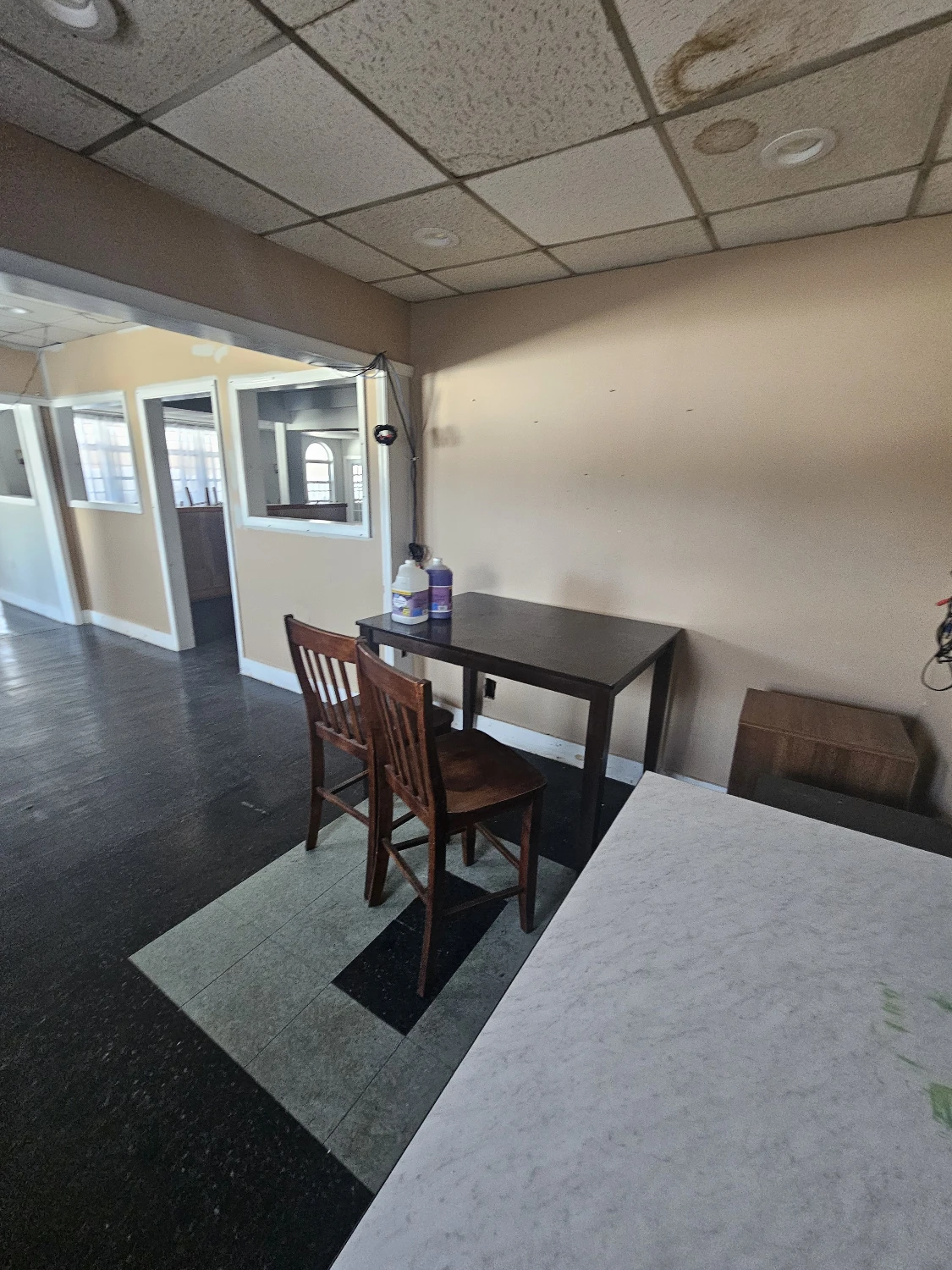 Turn-Key Restaurant, Event Venue & 6-Unit Inn
