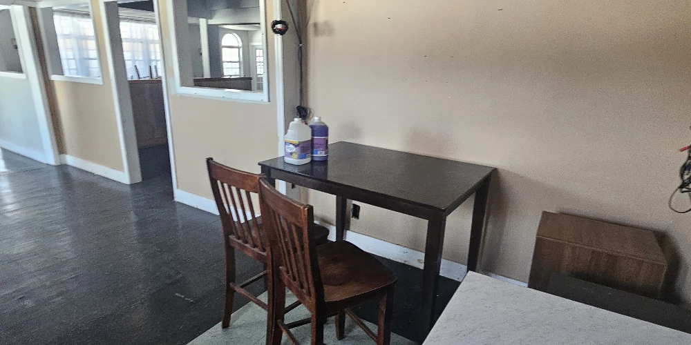 Turn-Key Restaurant, Event Venue & 6-Unit Inn