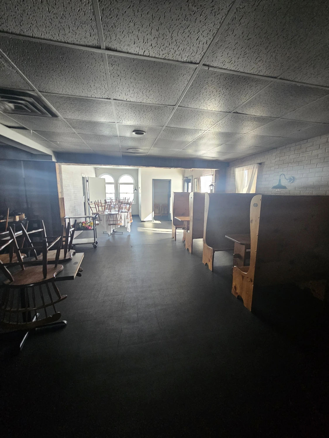 Turn-Key Restaurant, Event Venue & 6-Unit Inn