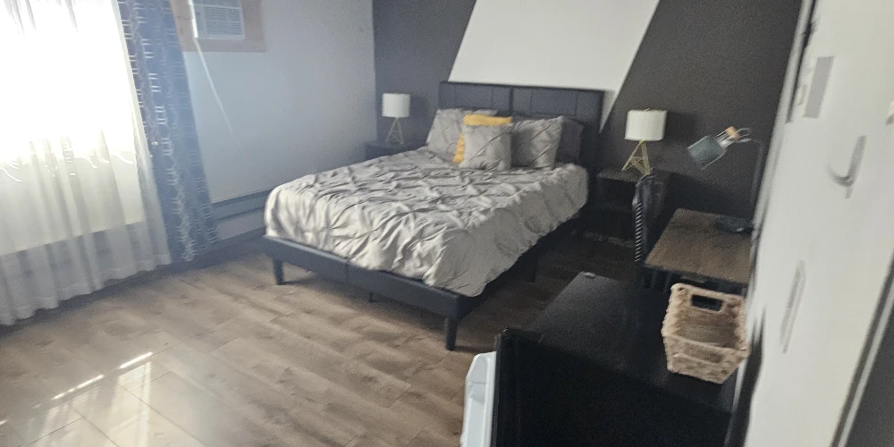 Turn-Key Restaurant, Event Venue & 6-Unit Inn