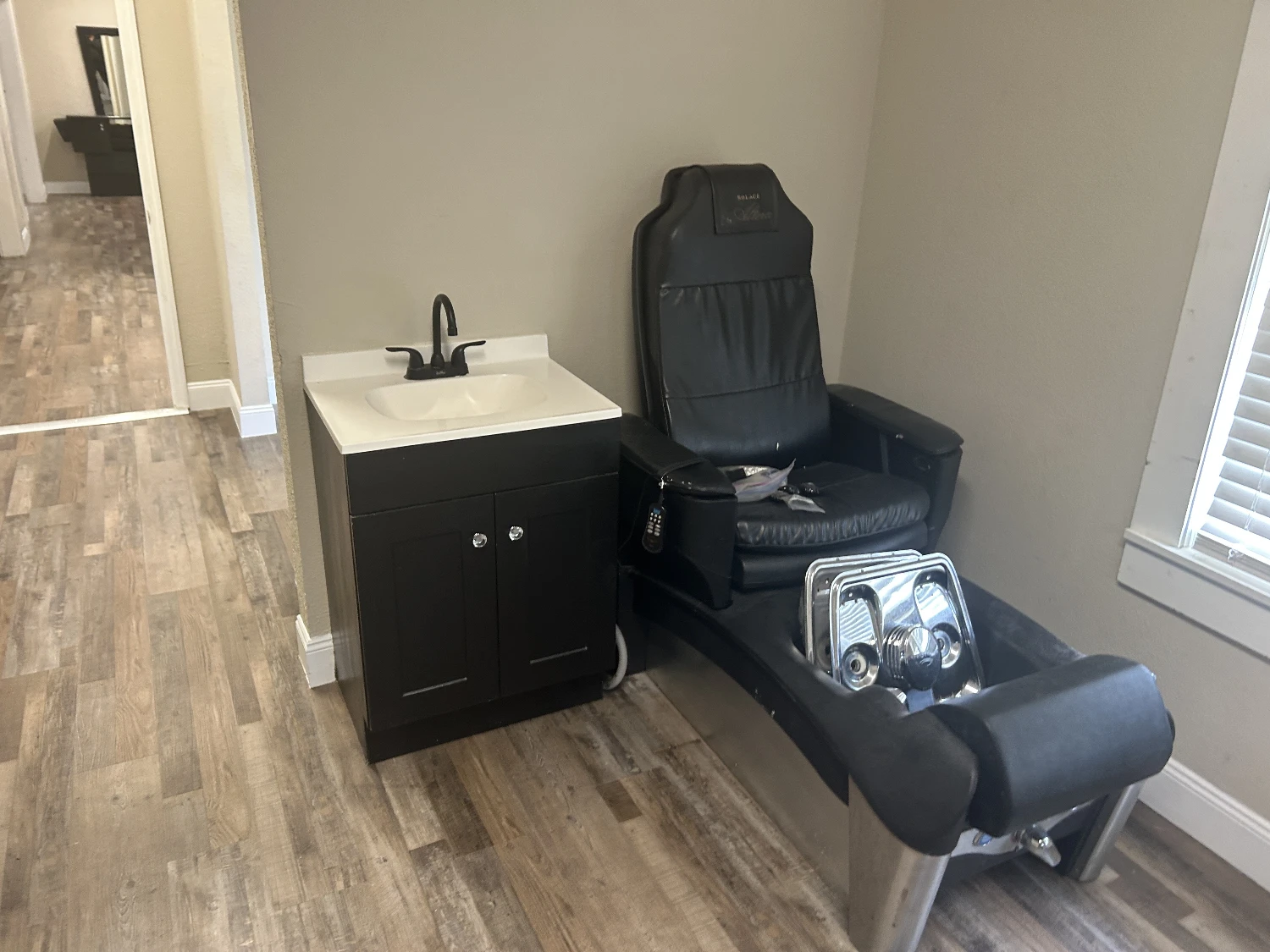 Day Spa Hair Salon with excess land