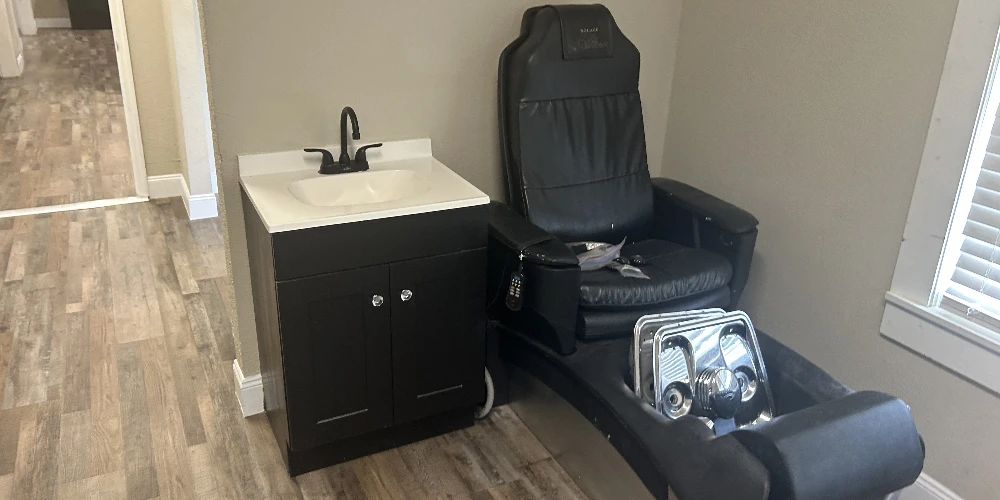 Day Spa Hair Salon with excess land