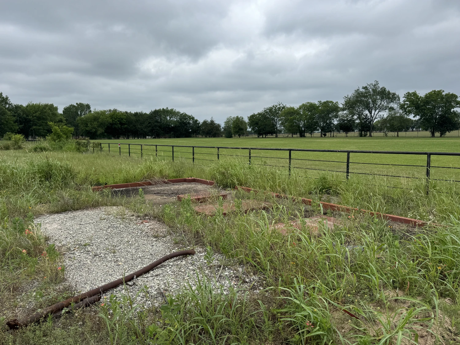 3552 S State Highway 19 - 5 AC in Emory for Investor or Owner/User