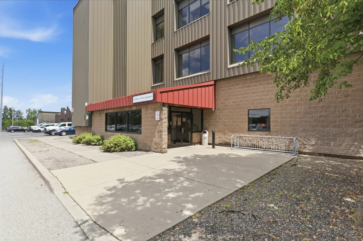 400 West Ave
