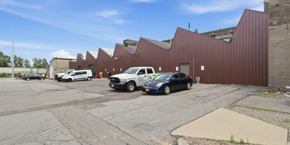 400 West Ave
